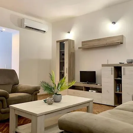 Central City Apartment Appartamento Skopje